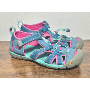 KEEN Girls Child Seacamp 2 CNX Closed Toe Sandal. Sz 4 Poseidon/Very Berry